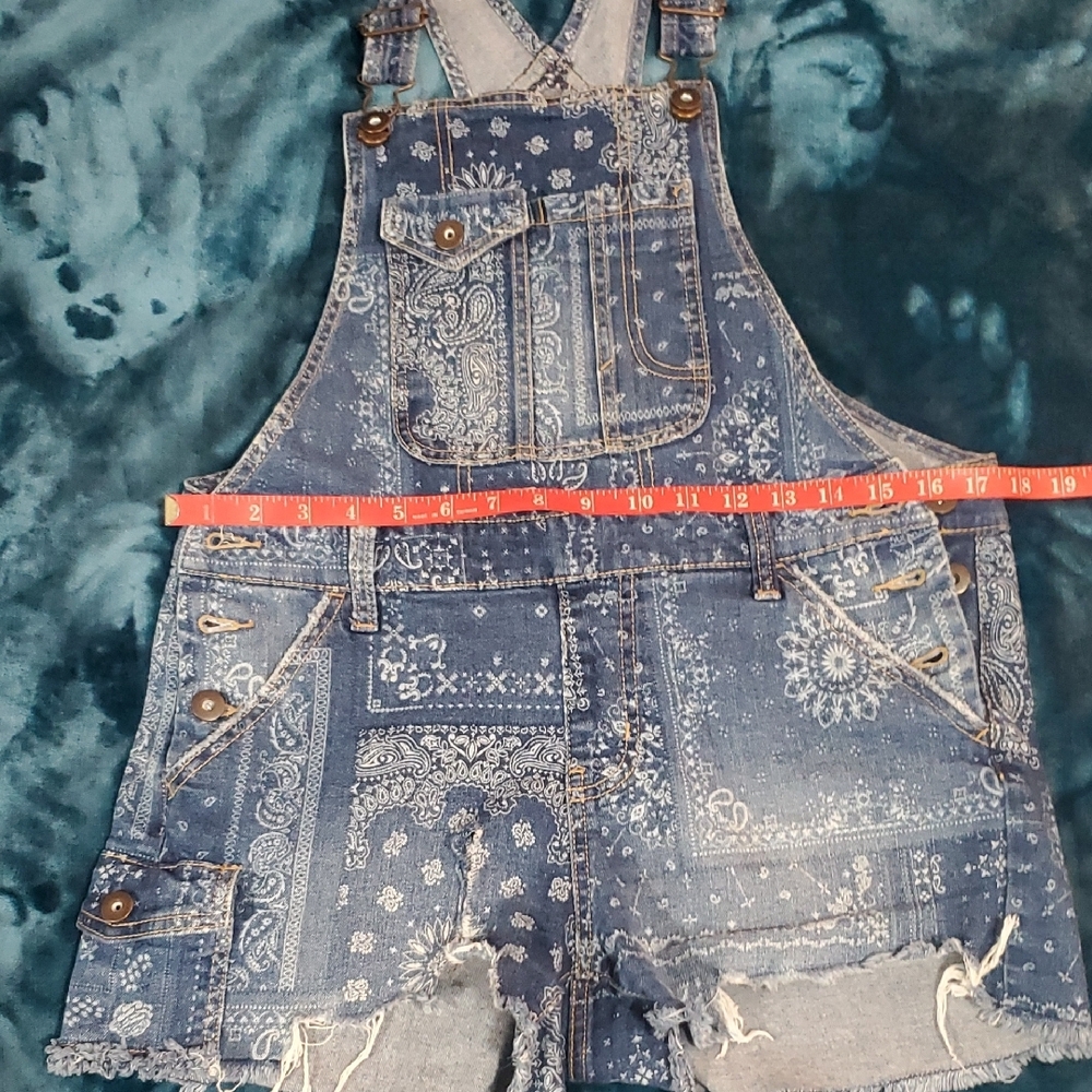 Blue Denim Patterned Ripped Overall Shorts! - Picture 8 of 15